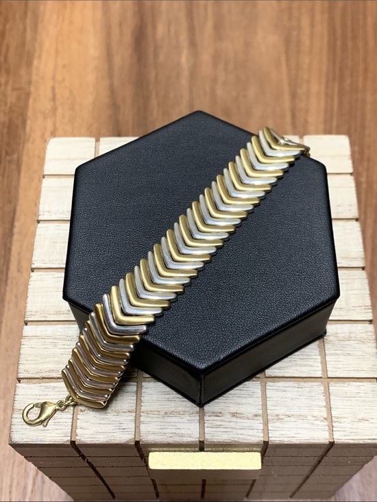 Lucky Brand Jewelry - Lucky Brand Chevron Bracelet